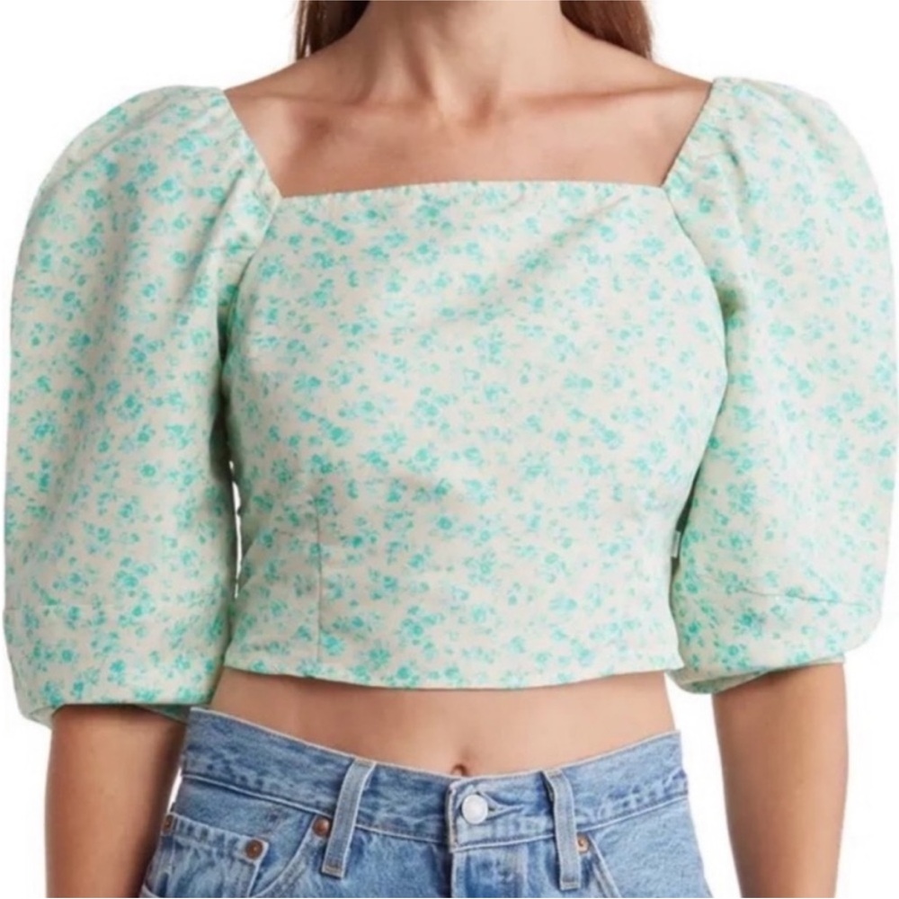 Levi's Women's Yvie Puff 3/4 Sleeve Cropped
Blouse Electric Green Floral NWT